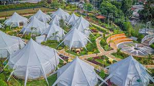 Glamping Futuristik 2025: Liburan Mewah di Alam dengan Teknologi Canggih